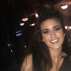 Meet your Posher, Gia